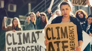 The muted voices of women in climate news coverage